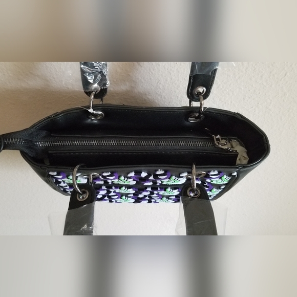 Beetlejuice Sandworm Allover Print Glow In The Dark Crossbody Bag - Picture 5 of 5